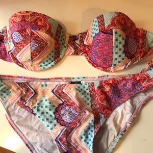 Mink Pink patterned bikini!